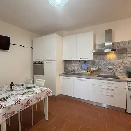 Bright Flat Near The Beaches Of Lu Bagnu كاستيلساردو